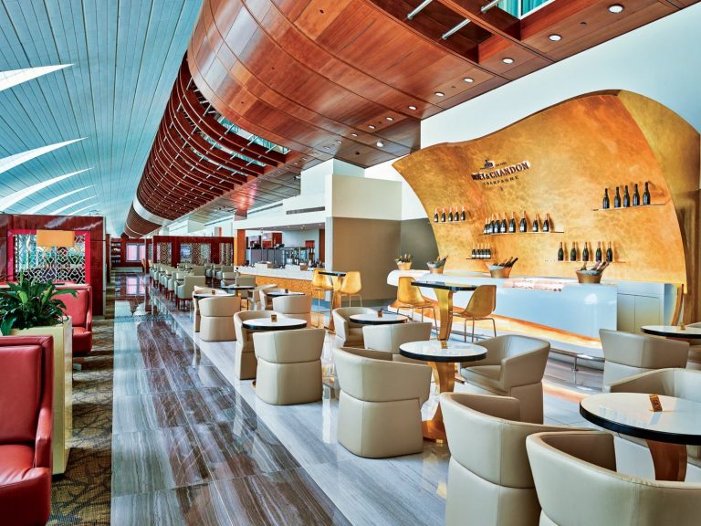 Emirates Airport Lounge Champagne Bar